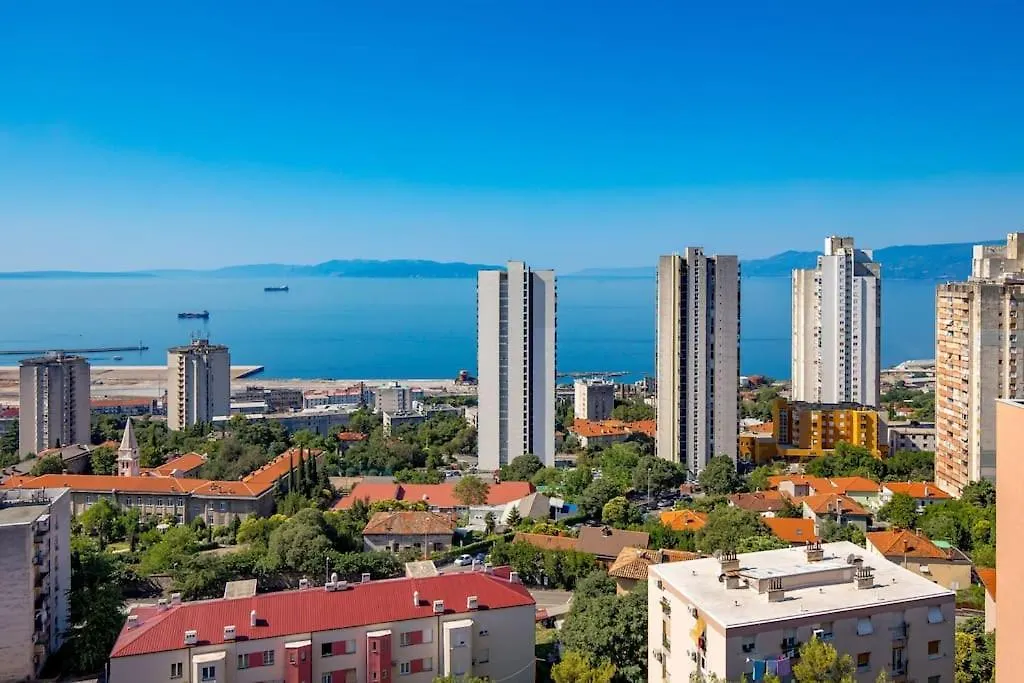 The View Apartment Rijeka 0*,  Croatia